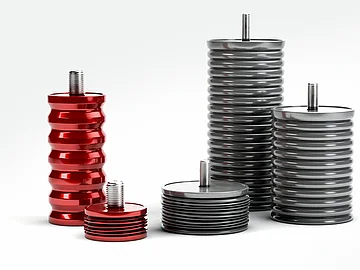 Diese sind aus speziellem Aluminium- oder Stahlrohr gefertigt, das sich bei einem Crash wie vorgesehen faltet und die auftreffende kinetische Energie in Wärme umwandelt.